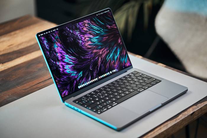 Laptop dengan daya tahan baterai terbaik di 2024