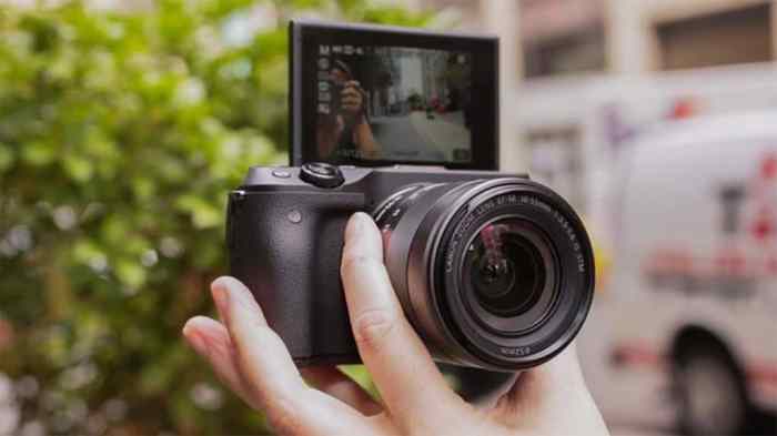 Kamera mirrorless terbaik untuk vlog 2024