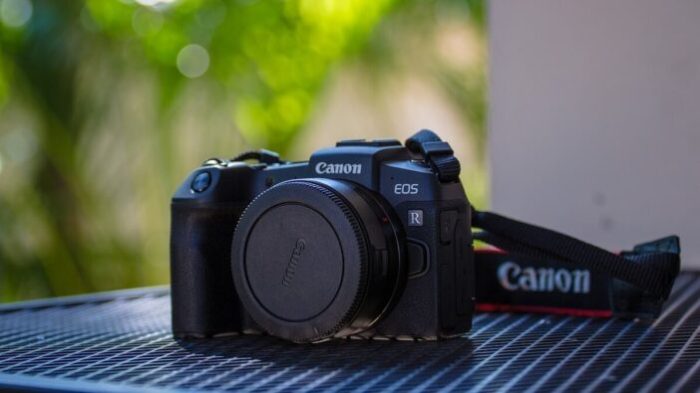 Kamera mirrorless terbaik untuk vlog 2024